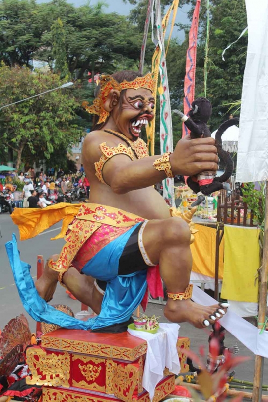 Upacara Tawur Kesanga sehari sebelum Nyepi