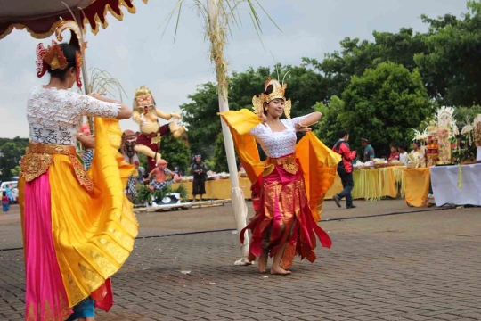 Sambut Nyepi, ribuan umat Hindu di Malang arak genderuwo dan tuyul