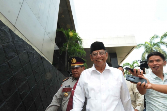 Anggota Wantimpres Hasyim Muzadi jenguk Anas Urbaningrum