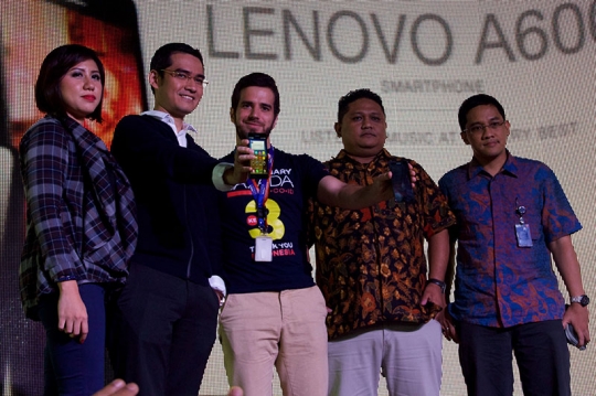Lenovo luncurkan A6000, smartphone 4G LTE dengan harga terjangkau