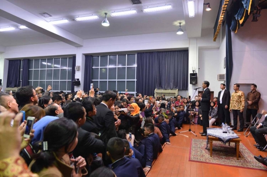 Kegembiraan ratusan WNI bertemu Jokowi di Tokyo
