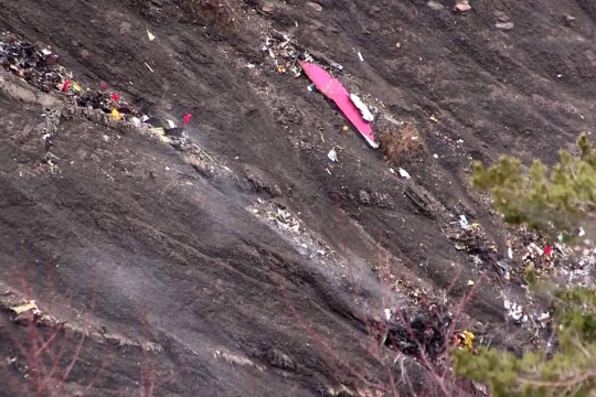 Ini puing pesawat Germanwings yang jatuh di Pegunungan Alpen