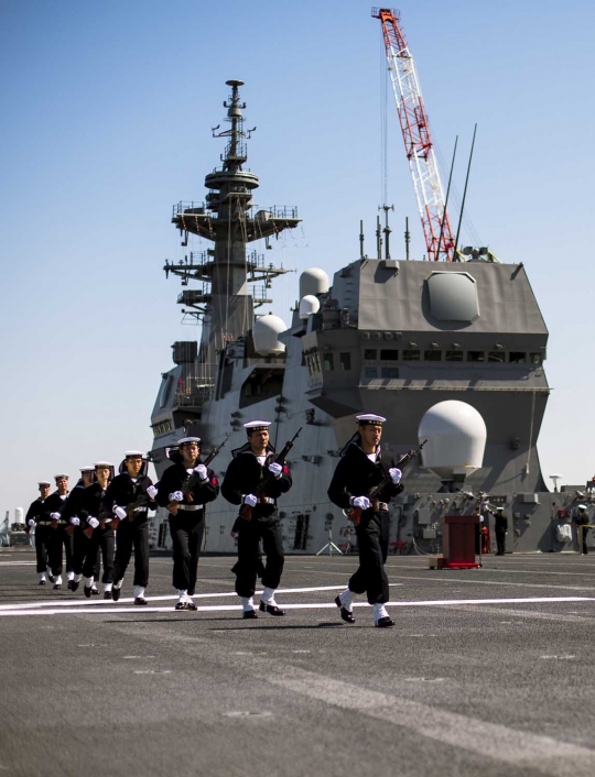 Megahnya Izumo, kapal perang terbesar Jepang penjaga wilayah Tokyo