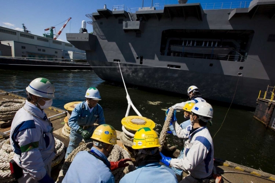 Megahnya Izumo, kapal perang terbesar Jepang penjaga wilayah Tokyo