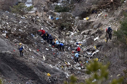 Upaya penyelidikan kecelakaan pesawat Germanwings lewat jalur darat