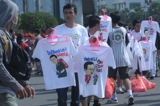 Pedagang kaos bergambar Ahok hiasi CFD