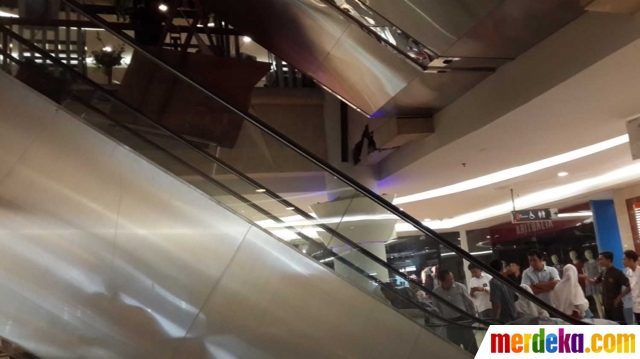 Foto : Kondisi eskalator lantai 4 Sun Plaza di Medan yang 