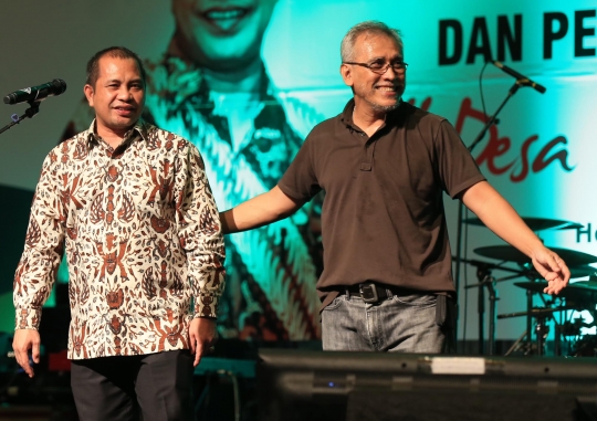 Buka Rakornas, Marwan Jafar dan Iwan Fals nyanyi bareng