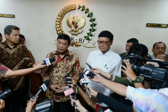 Bahas calon Kapolri, Menko Polhukam dan Mendagri temui DPR