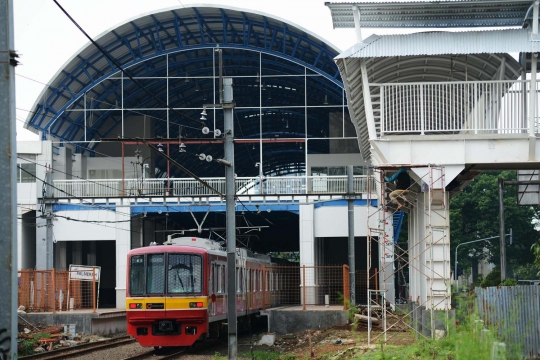 Hari ini tarif KRL Jabodetabek dihitung sesuai jarak tempuh