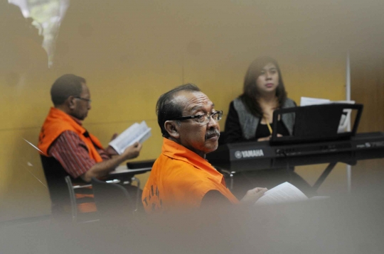 Tahanan KPK ikuti kebaktian Jumat Agung