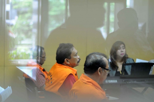 Tahanan KPK ikuti kebaktian Jumat Agung