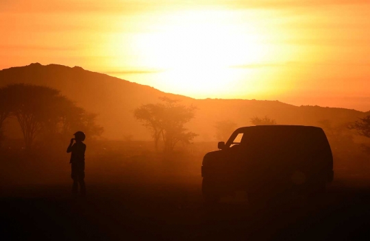 Aksi heroik para wanita bersaing dalam balap offroad di Gurun Sahara