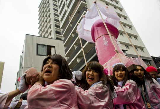 Uniknya Kanamara Matsuri, festival penis di Jepang