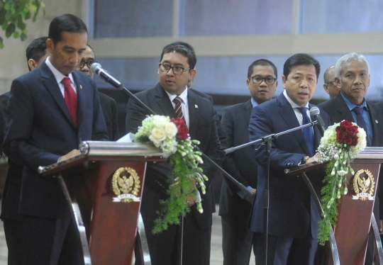 Usai rapat konsultasi, Jokowi dan Setya Novanto jabat tangan