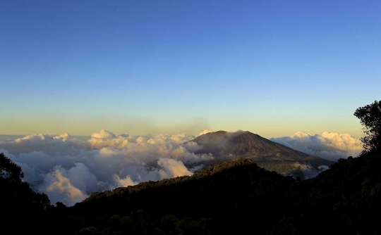 Pesona keindahan gunung berapi yang paling mematikan di Kosta Rika