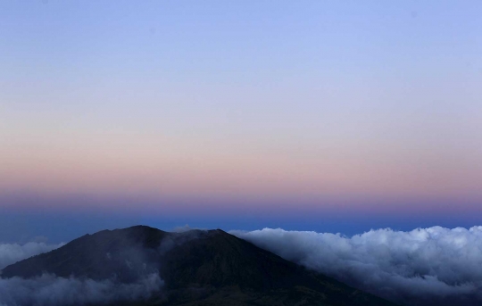 Pesona keindahan gunung berapi yang paling mematikan di Kosta Rika