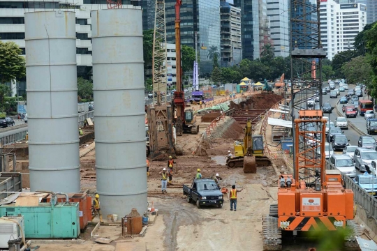 Melihat perkembangan proyek MRT Setia Budi