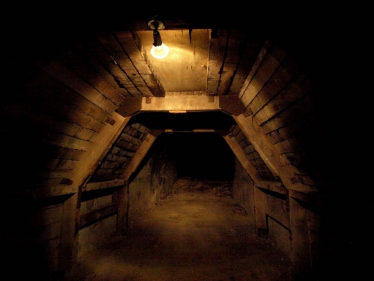 Menelusuri terowongan jejak Perang Dunia II bersama veteran Filipina
