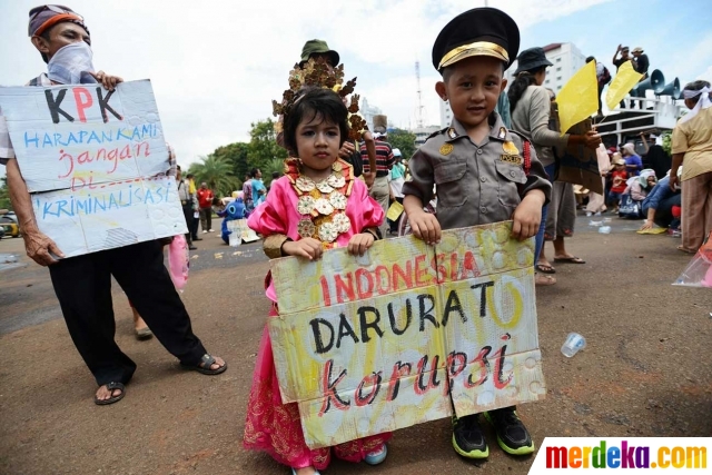 Foto : Karnaval rakyat melawan korupsi merdeka.com