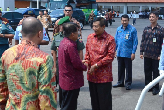 Gubernur Bali antar keberangkatan Jokowi-JK ke NTB