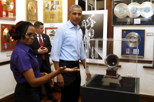 Mengintip Obama jalan-jalan ke Museum Bob Marley