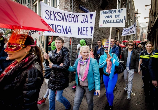 PSK Red Light District Amsterdam demo penutupan 'akuarium penggoda'