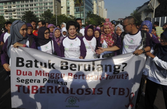 Menkes Nila sosialisasikan bahaya tuberkulosis di Car Free Day