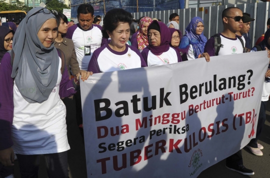 Menkes Nila sosialisasikan bahaya tuberkulosis di Car Free Day