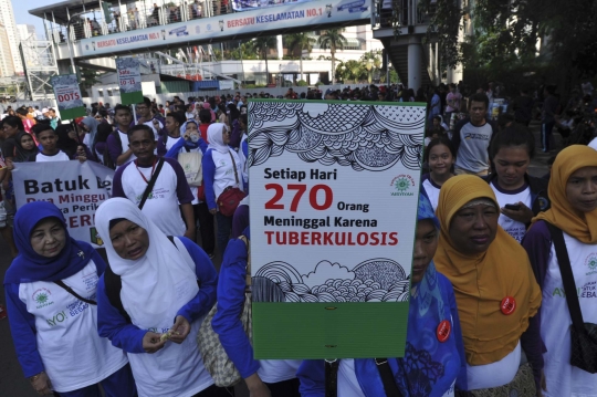 Menkes Nila sosialisasikan bahaya tuberkulosis di Car Free Day