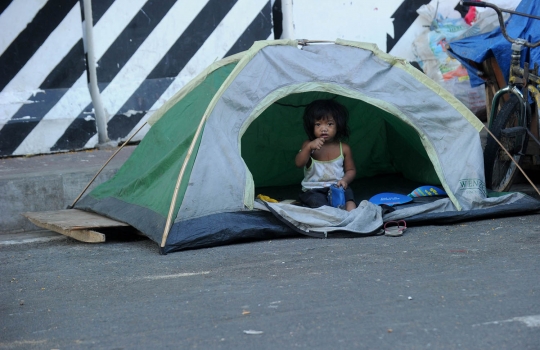 Menengok anak-anak jalanan Filipina yang hidup seadanya