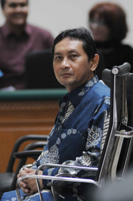 Sidang perdana, Udar didakwa korupsi pengadaan Transjakarta