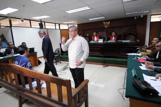 Akil Mochtar bersaksi di sidang Bonaran Situmeang