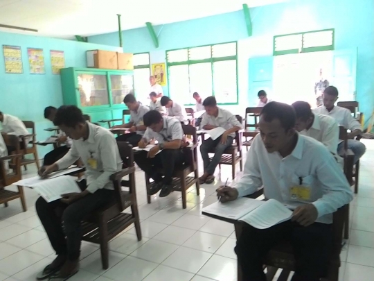 Belasan napi di Lapas Lowokwaru ikut Ujian Nasional kejar paket C
