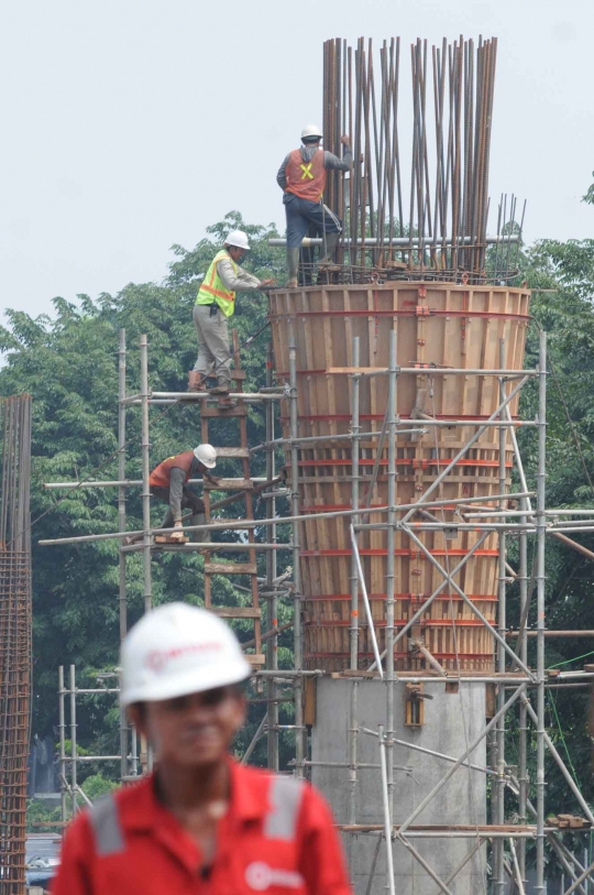 Proyek jalan layang STS Permata hijau masuki tahap pembuatan tiang