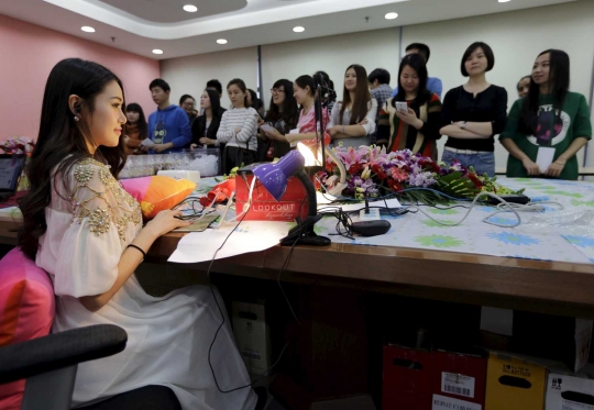 Intip langsung pembuatan video chat wanita penggoda di Beijing