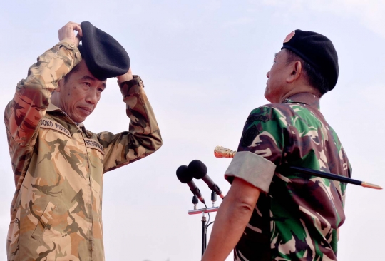 Momen Jokowi jajal baret Kopassus, Marinir hingga Paskhas