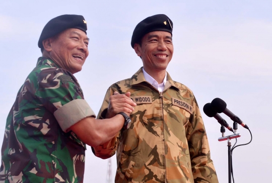 Momen Jokowi jajal baret Kopassus, Marinir hingga Paskhas