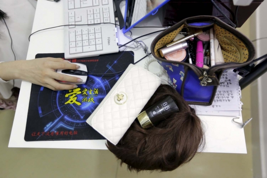Mengintip kesibukan wanita Beijing bekerja jadi penghibur online