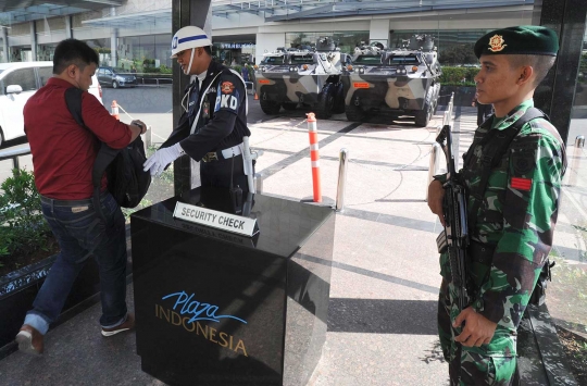 Panser Anoa TNI kawal penjagaan KAA di sudut ibukota