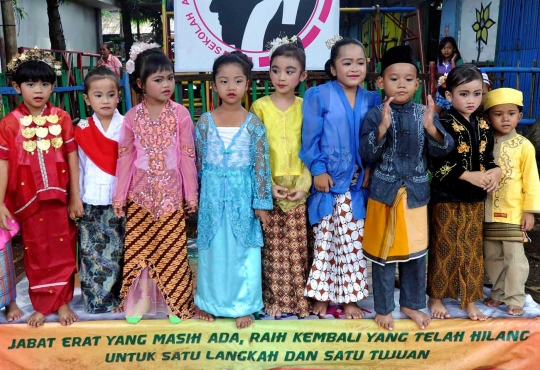 Lucunya anak-anak TK peringati Hari Kartini