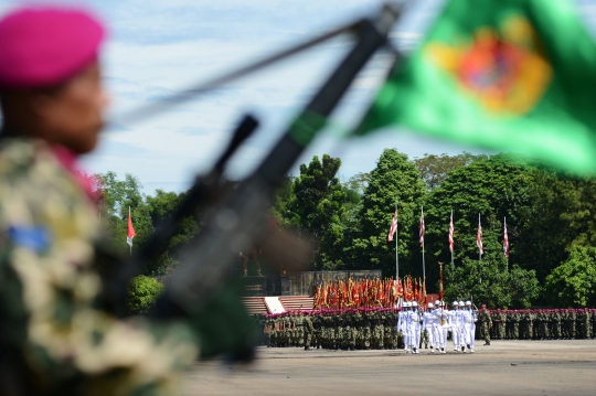 Deretan tank amfibi & alutsista TNI AL meriahkan sertijab Dankormar