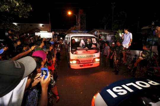 Begini suasana saat ambulans terpidana mati keluar Nusakambangan