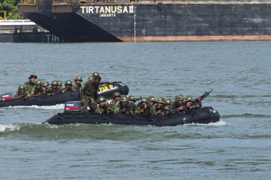 Kerumunan wartawan sambut kedatangan Jaksa Agung di Nusakambangan