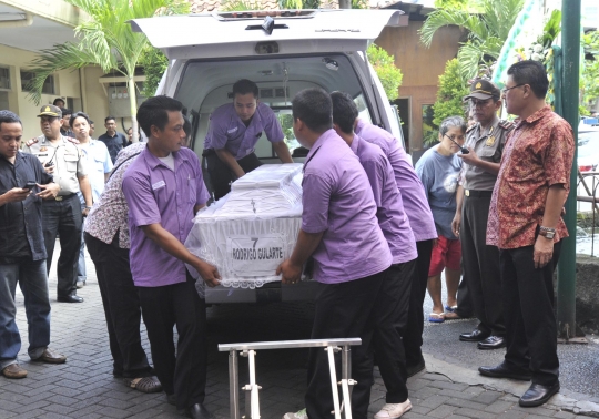 Jenazah terpidana mati Rodrigo Gularte tiba di RS Saint Carolus