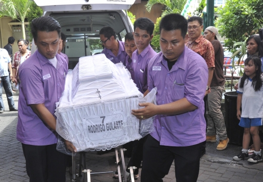 Jenazah terpidana mati Rodrigo Gularte tiba di RS Saint Carolus