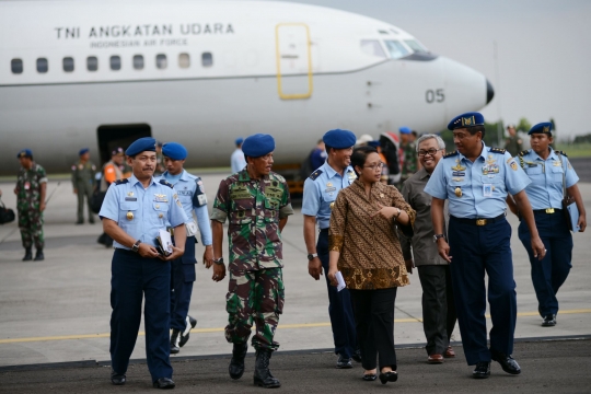 Menlu berangkatkan tim evakuasi dan bantuan untuk korban gempa Nepal