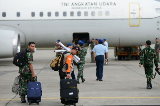 Menlu berangkatkan tim evakuasi dan bantuan untuk korban gempa Nepal