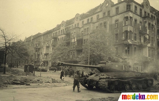 Foto : Mengenang 70 tahun silam kehancuran Kota Berlin 