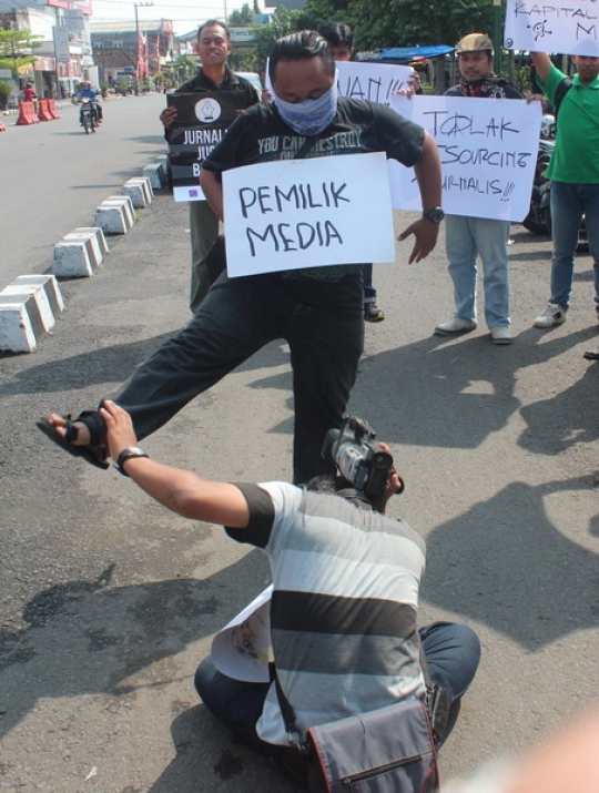 Aksi damai May Day, AJI Kediri tuntut hak kesejahteraan jurnalis